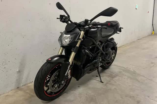 Ducati Streetfighter 848 (2012) thumbnail 4