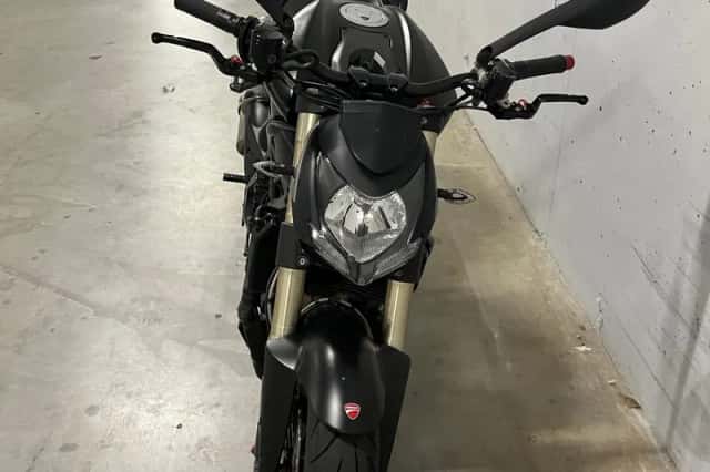 Ducati Streetfighter 848 (2012) thumbnail 5
