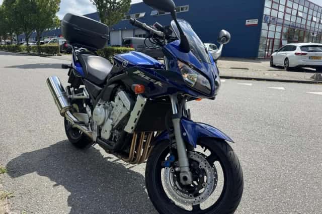Yamaha FZS 1000 Fazer (2005) thumbnail 4