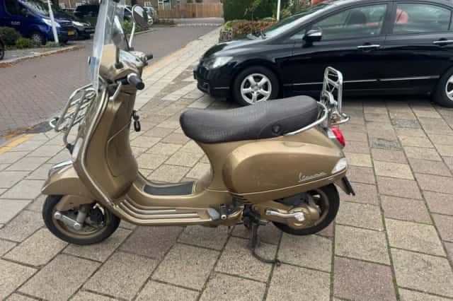Piaggio LX (2012) thumbnail 2