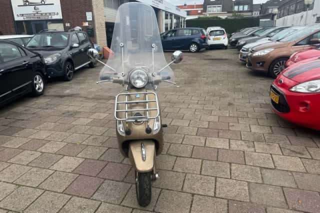 Piaggio LX (2012) thumbnail 5