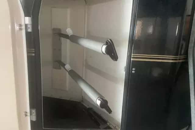 Boeckmann CS 2 paardstrailer met zadelkamer (2002) thumbnail 3