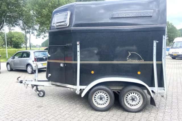 Boeckmann CS 2 paardstrailer met zadelkamer (2002) thumbnail 2