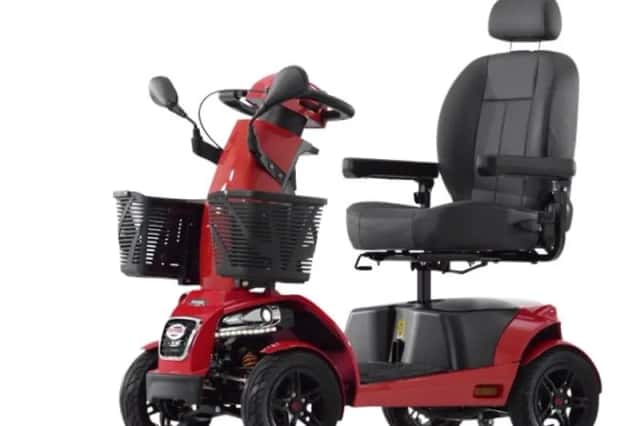 Mango Freerider (2018) thumbnail 5