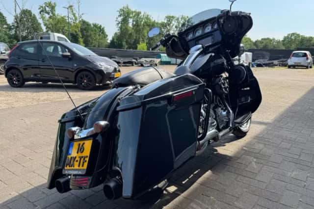 Harley-Davidson Street Glide (2014) thumbnail 4