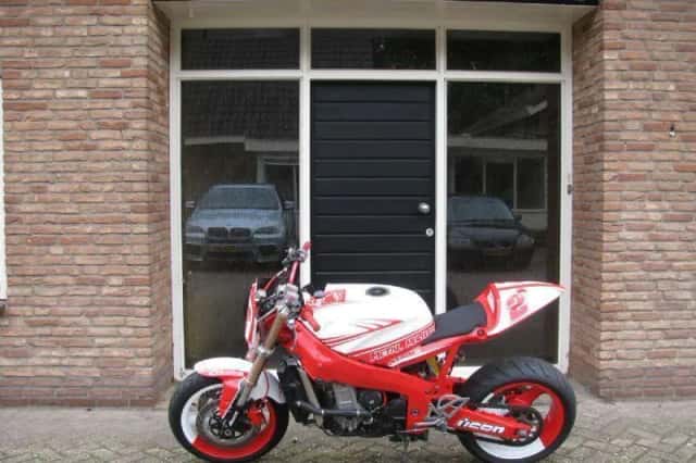 Kawasaki Sport ZXR 750 streetfighter (1991) thumbnail 1