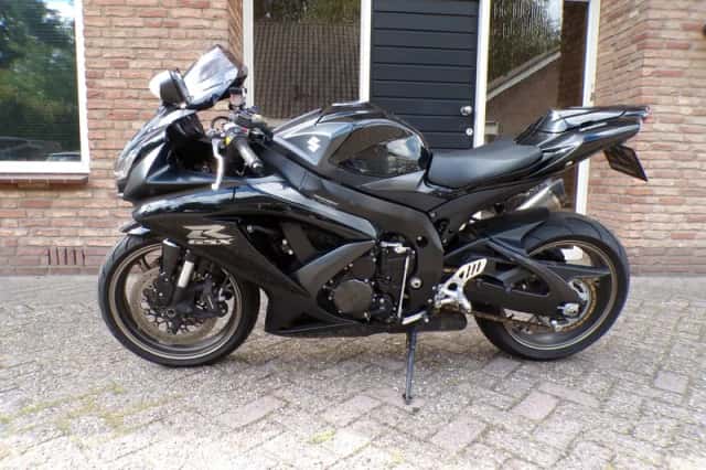 Suzuki GSX-R750 (2010) thumbnail 1