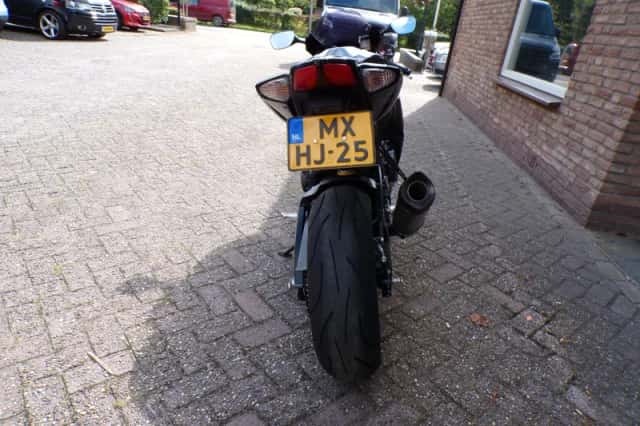 Suzuki GSX-R750 (2010) thumbnail 4