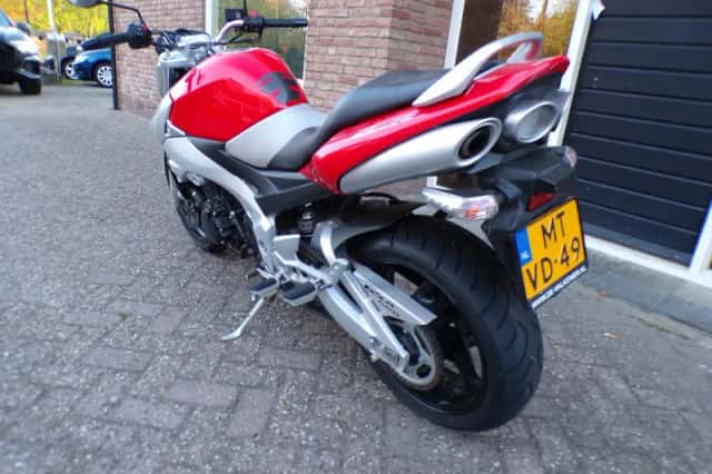 Suzuki GSR600 (2006) thumbnail 3