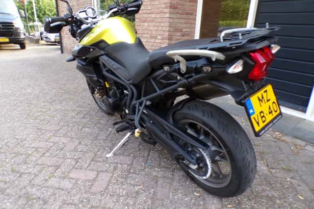 Triumph Tiger 800 (2011) thumbnail 3