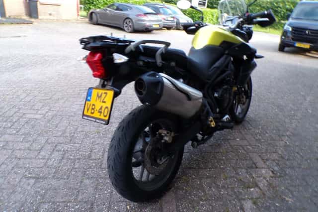 Triumph Tiger 800 (2011) thumbnail 5