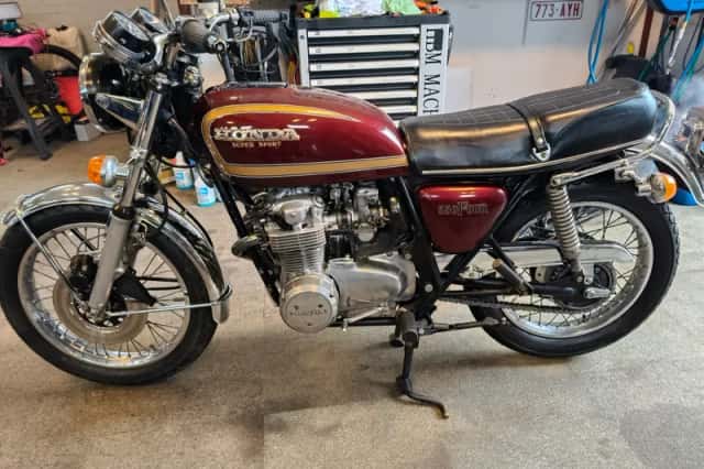 Honda CB 550 F (1977) thumbnail 1