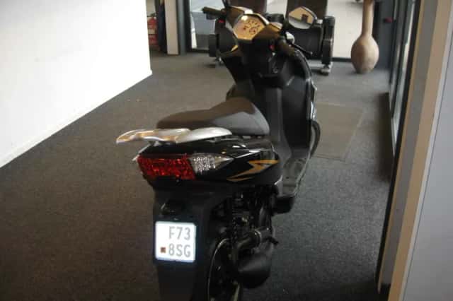 Yamasaki Snorscooter MB50QT-C3 (0) thumbnail 3