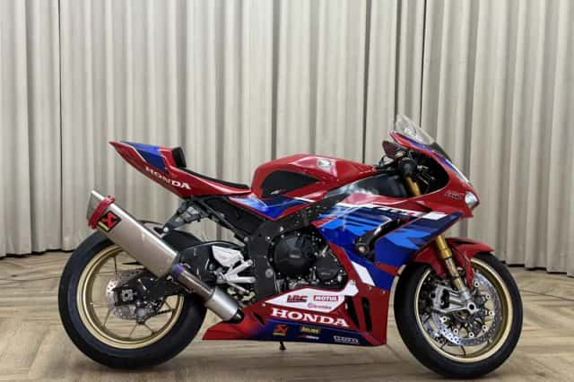 Honda CBR1000RR R Fireblade (2022) thumbnail 4