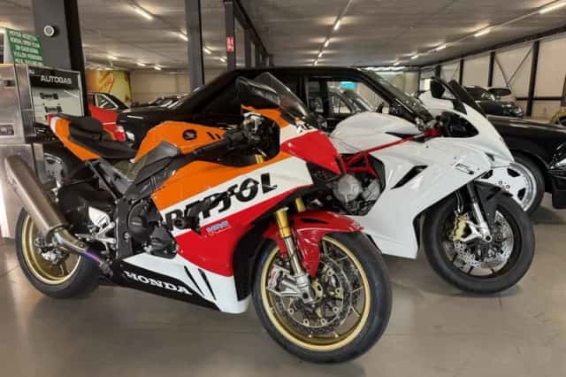 Honda CBR1000RR R Fireblade (2022) thumbnail 5