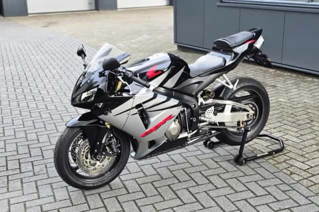 Honda CBR 600 Sport 600RR (2006) thumbnail 2