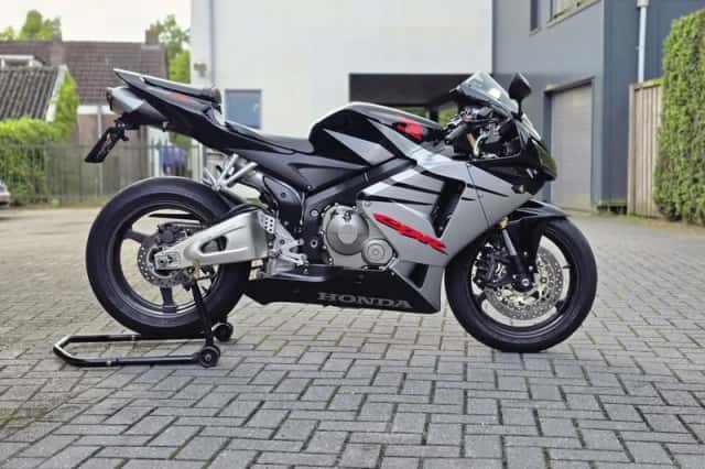 Honda CBR 600 Sport 600RR (2006) thumbnail 4