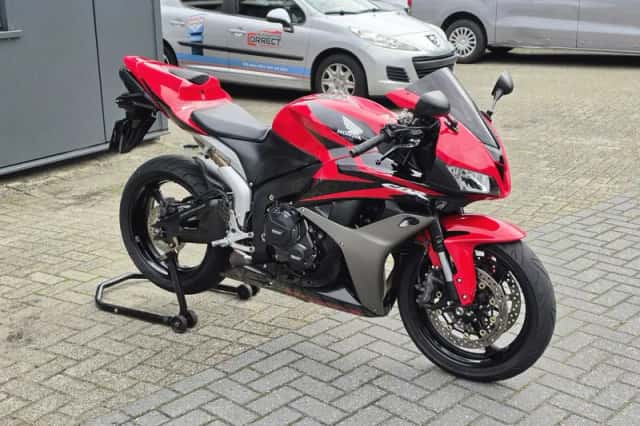 Honda CBR (2007) thumbnail 5