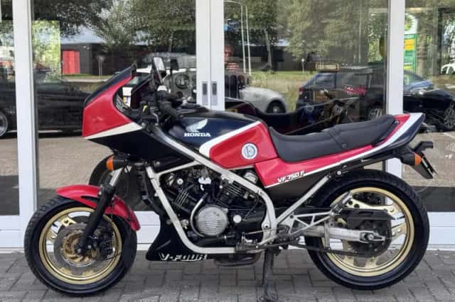 Honda VF (1982) thumbnail 3