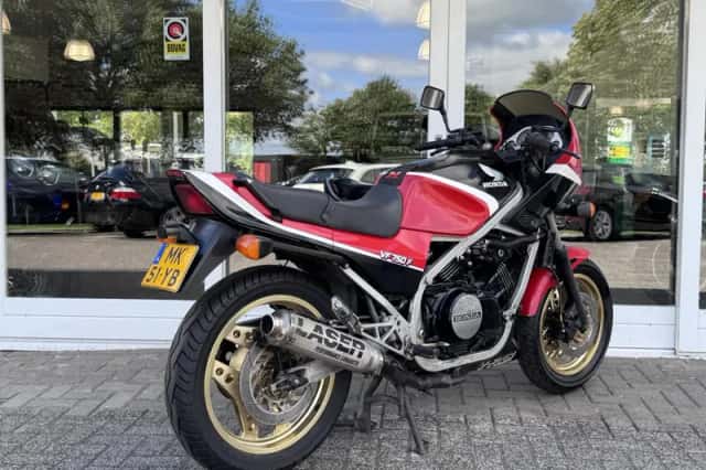 Honda VF (1982) thumbnail 5