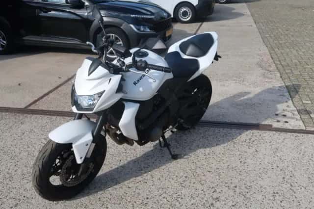 Kawasaki Z750 (2008) thumbnail 5