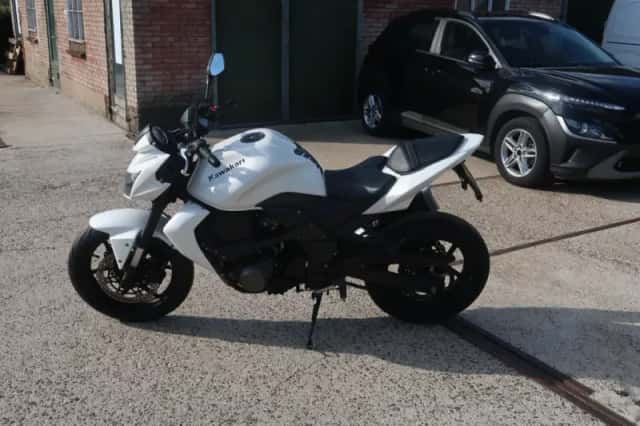 Kawasaki Z750 (2008) thumbnail 6