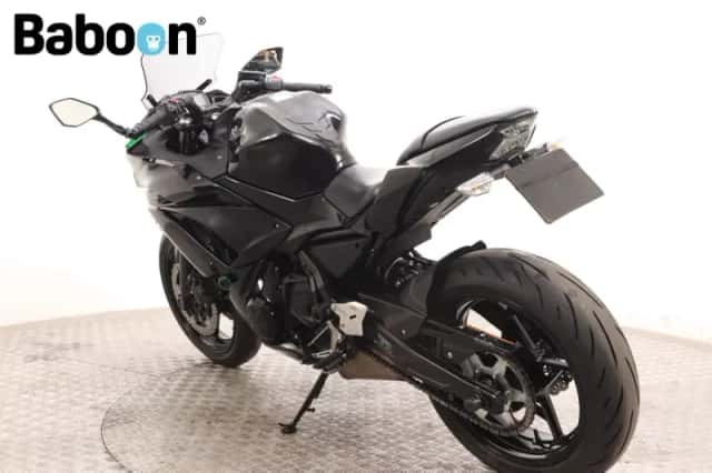 Kawasaki Ninja 650 (2017) thumbnail 6
