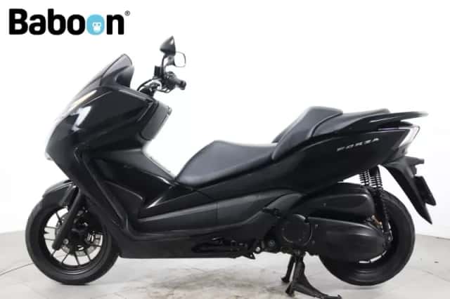 Honda Forza 300 (2013) thumbnail 5