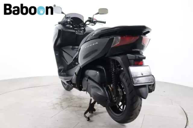Honda Forza 300 (2013) thumbnail 6