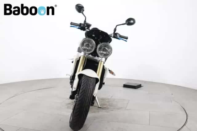 Triumph Street Triple (2009) thumbnail 3