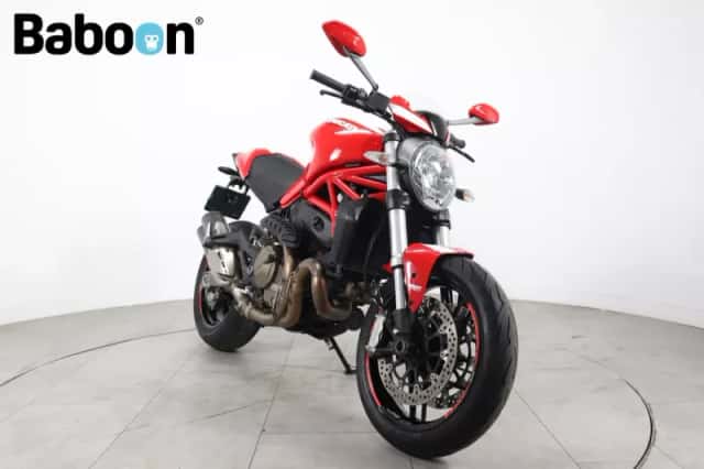 Ducati Monster 821 (2015) thumbnail 2