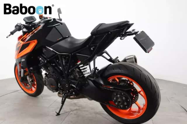 KTM 1290 SuperDuke R (2020) thumbnail 4