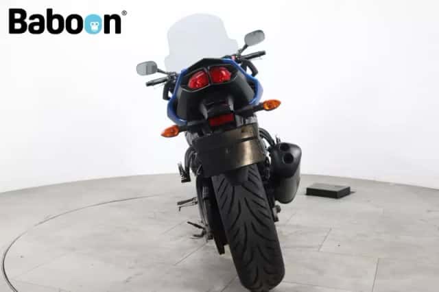 Yamaha FZ8 (2010) thumbnail 3