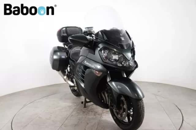 Kawasaki GTR 1400 (2013) thumbnail 5