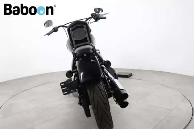 Harley-Davidson Softail (2015) thumbnail 3