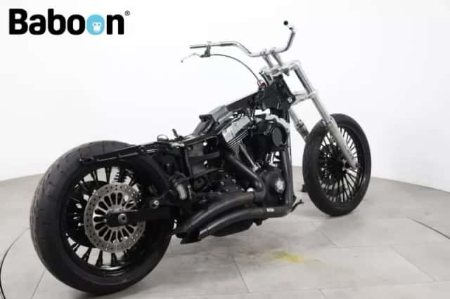 Harley-Davidson Wide Glide (2011) thumbnail 2