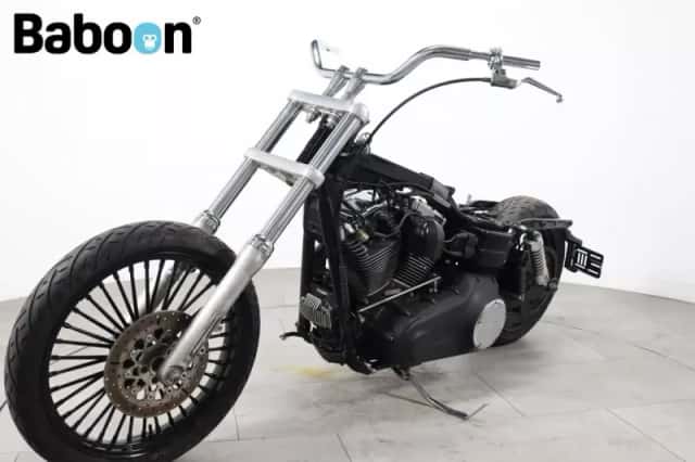 Harley-Davidson Wide Glide (2011) thumbnail 6