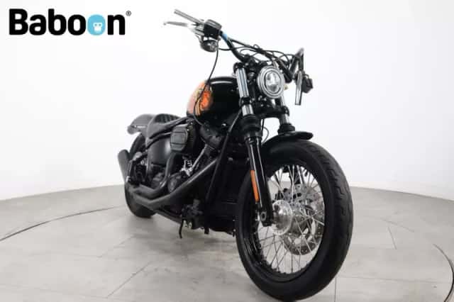 Harley-Davidson Street Bob (2021) thumbnail 2