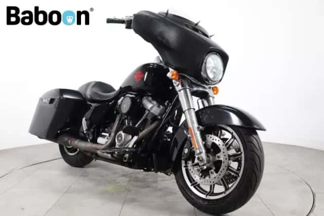 Harley-Davidson Street Glide (2019) thumbnail 2