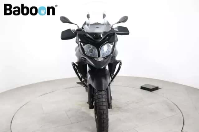 Suzuki V-Strom (2012) thumbnail 3