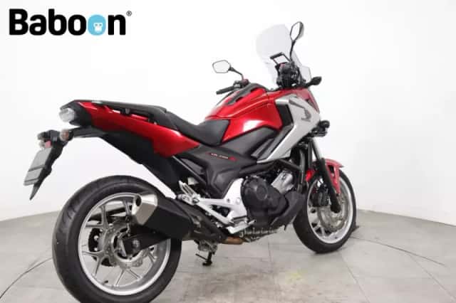 Honda NC750X (2018) thumbnail 2