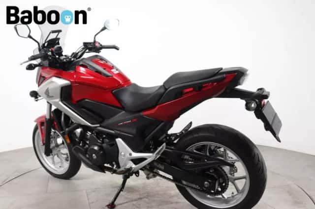 Honda NC750X (2018) thumbnail 4