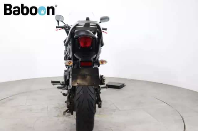 Yamaha XJ6 (2010) thumbnail 3