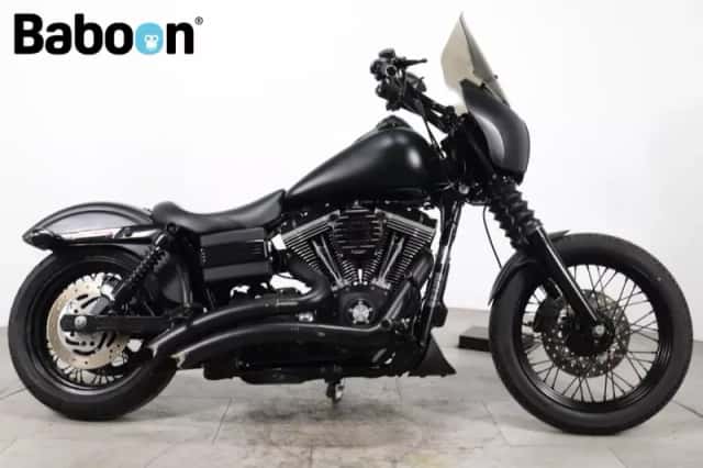 Harley-Davidson Street Bob (2006) thumbnail 1