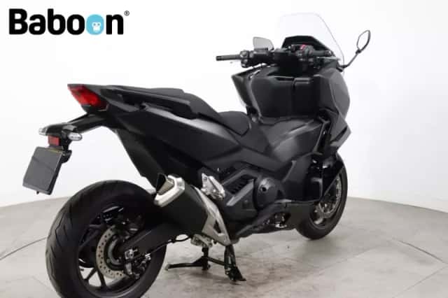 Honda Forza (2026) thumbnail 2