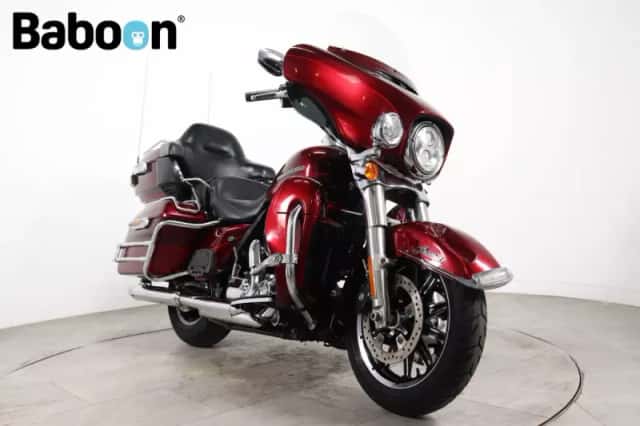 Harley-Davidson Ultra Glide Limited (2015) thumbnail 2