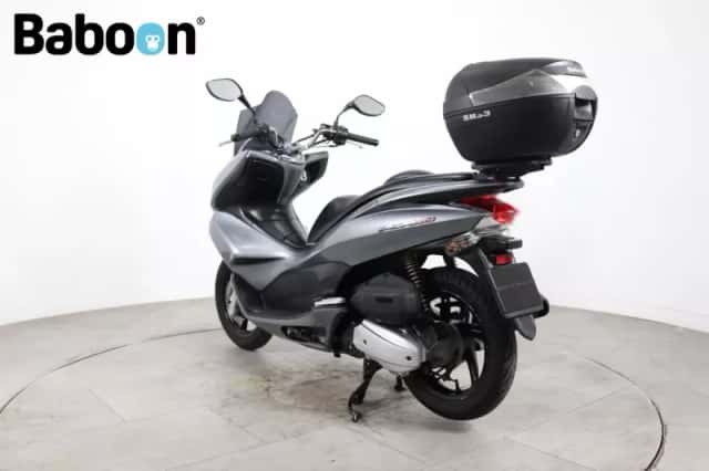 Honda PCX 150 (2013) thumbnail 2