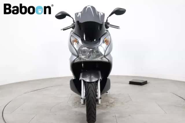 Honda PCX 150 (2013) thumbnail 6