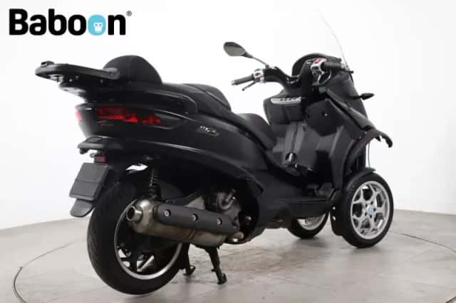 Piaggio MP3 500 (2014) thumbnail 2