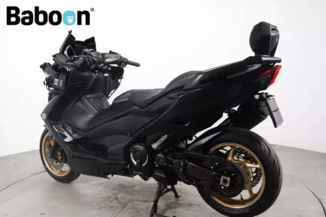 Yamaha T MAX (2022) thumbnail 4